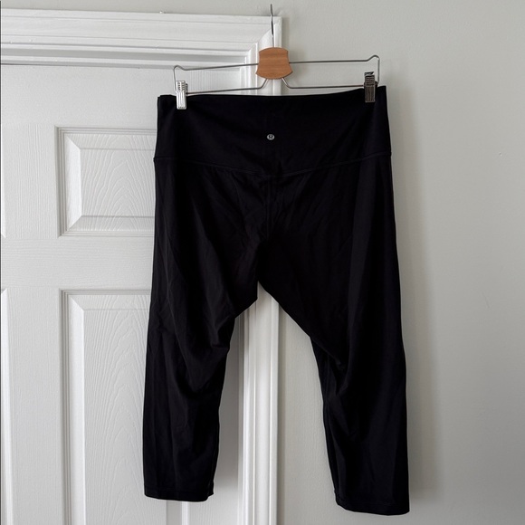 Lululemon Align High Rise Crop Legging 21” Black Size 16 - Picture 4 of 6